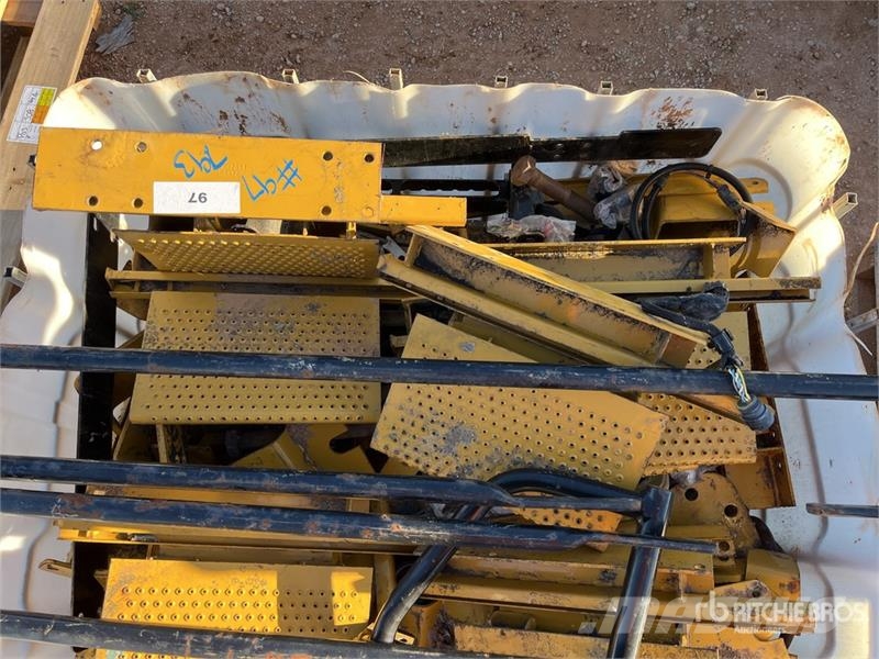 Steps - Fits Cat 793 Other components