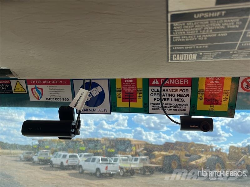 Sterling LT7500 8x4 Twin-Steer Fuel Truck Tanker trucks