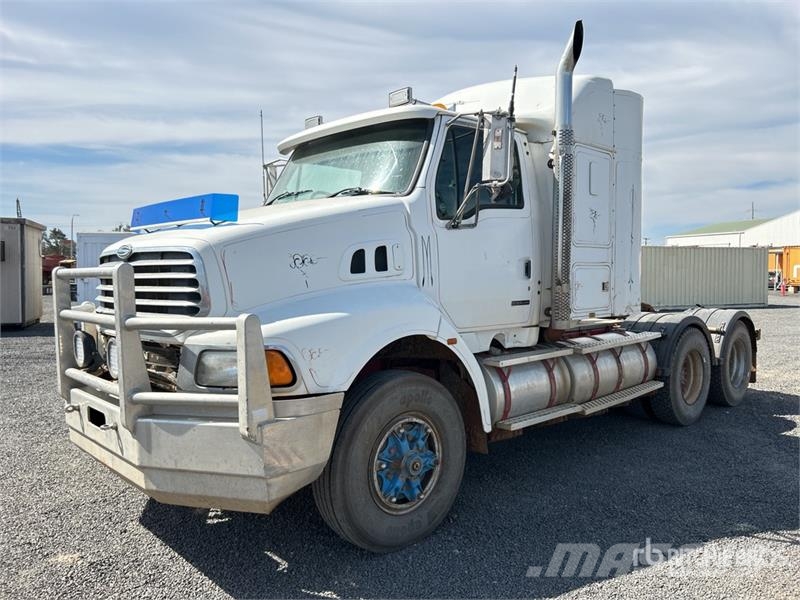 Sterling LT9500 Тягачі