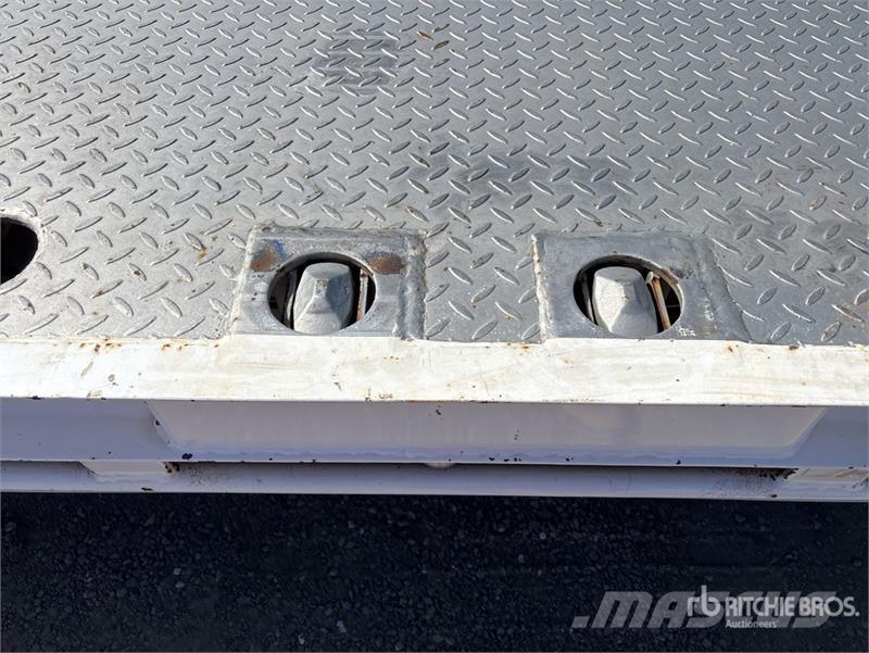 Stonestar Tri/A 13.3 m - 19.4 m Extendable Step De Низькорамні причепи