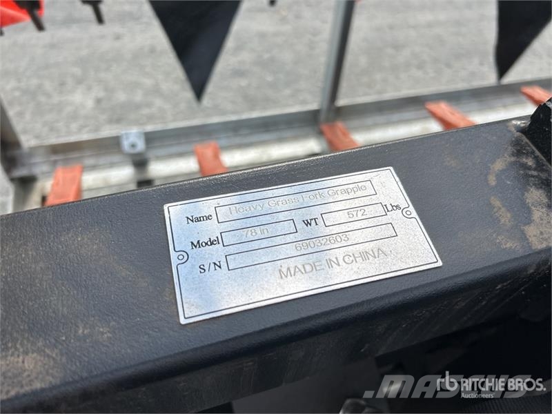 Suihe SSR-78 78 in Skid Steer Root Rake (Unused) مكابس وميبسات التبن