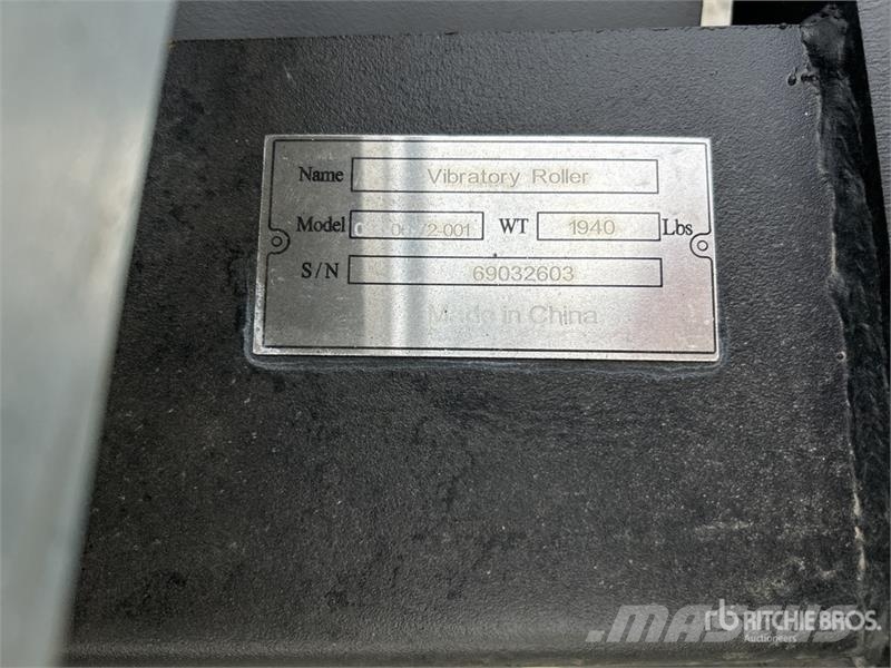 Suihe SSVR-72 72 in Skid Steer Vibratory Roller (Unused) 滾壓機