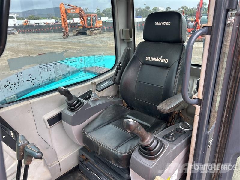 Sunward SWE90UF Tracked Excavator Pásová rýpadla