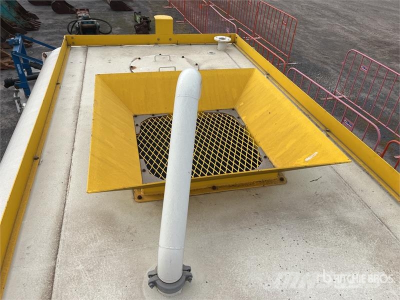 T-REX Industries TRI-15000 L Truck Mounted Water T Fuel and additive tanks