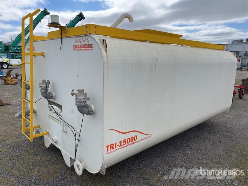 T-REX Industries TRI-15000 L Truck Mounted Water T Fuel and additive tanks