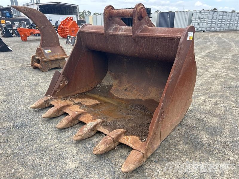 TE 1750 mm Q/C Digging Excavator Bucket - Fits Hit 挖斗
