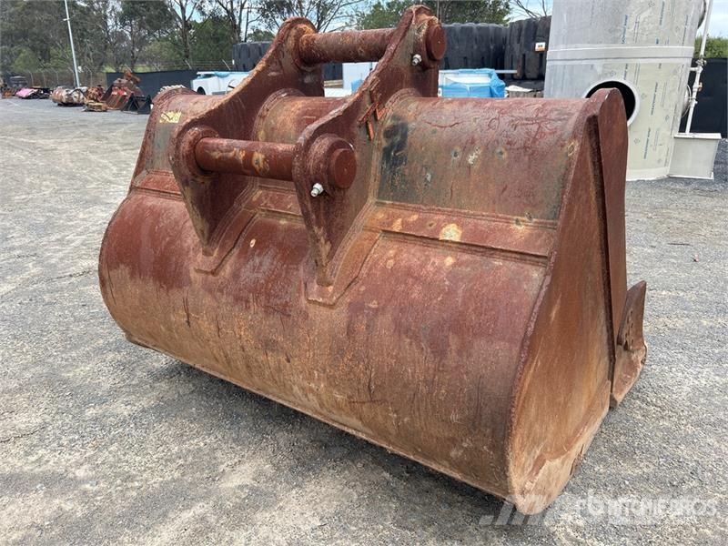TE 1750 mm Q/C Digging Excavator Bucket - Fits Hit 挖斗