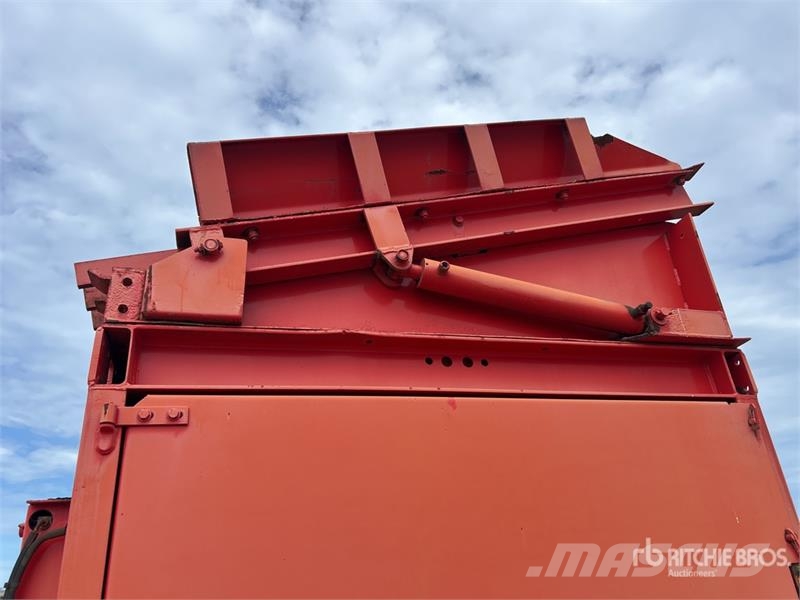 Terex 760T Tracked Trommel Screen الطبلة