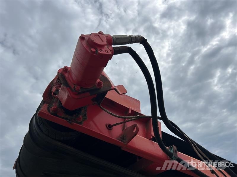 Terex 760T Tracked Trommel Screen الطبلة