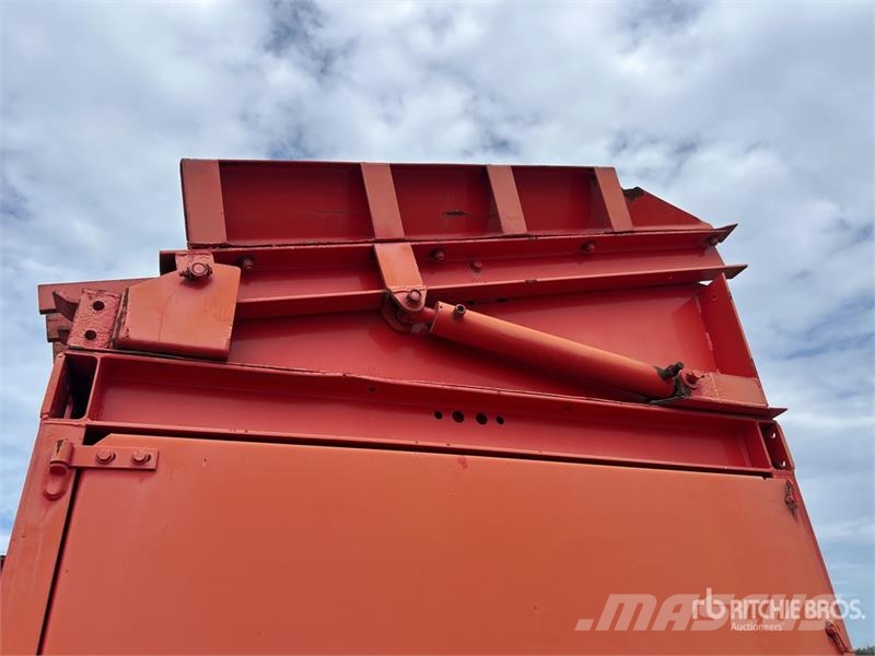 Terex 760T Tracked Trommel Screen الطبلة