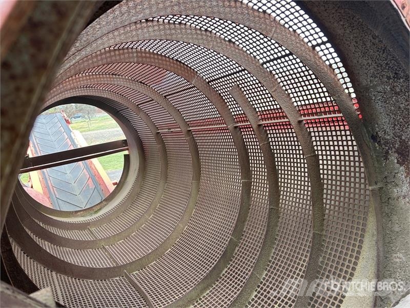 Terex 760T Tracked Trommel Screen الطبلة