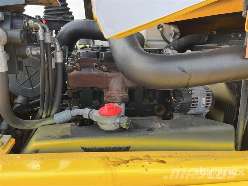  Thwaits 6 ton 4x4 Swivel Dumper عربات نقل قلابة للمواقع