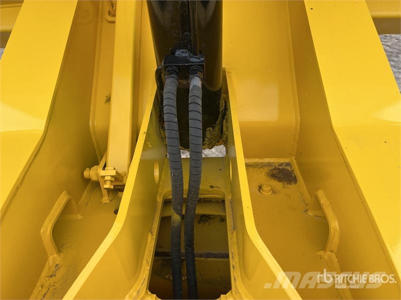  Thwaits 6 ton 4x4 Swivel Dumper عربات نقل قلابة للمواقع