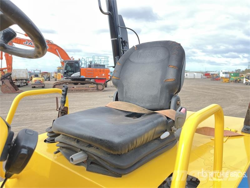  Thwaits 6 ton 4x4 Swivel Dumper عربات نقل قلابة للمواقع
