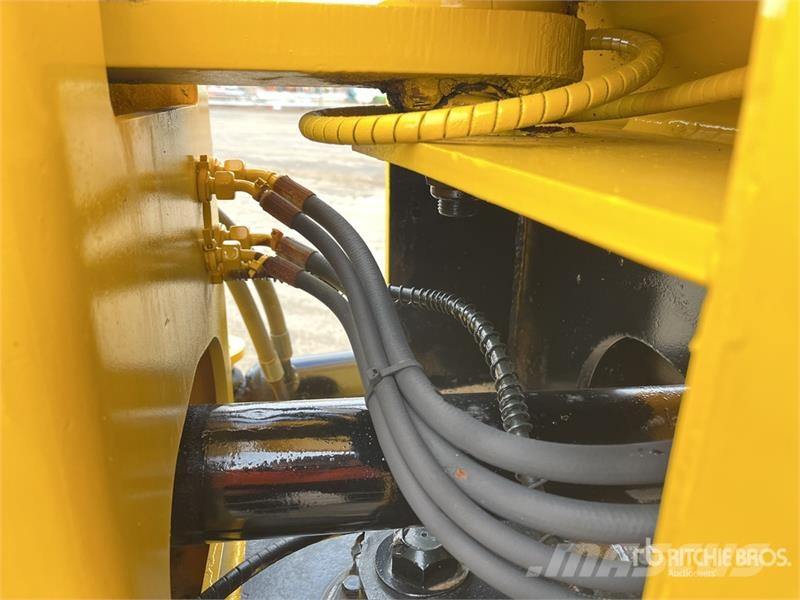  Thwaits 6 ton 4x4 Swivel Dumper عربات نقل قلابة للمواقع