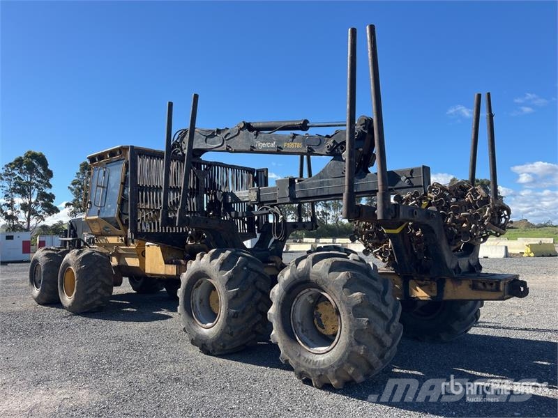Tigercat 1075B 8x8 Series ll Log Forwarder Forwarder
