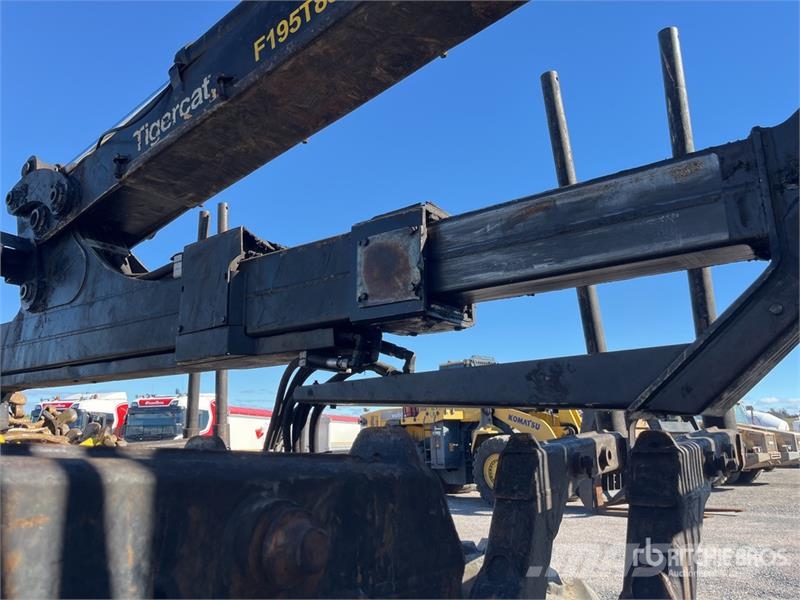Tigercat 1075B 8x8 Series ll Log Forwarder Forwarder