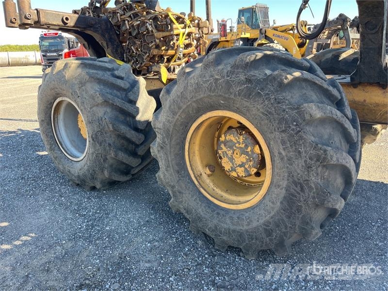Tigercat 1075B 8x8 Series ll Log Forwarder Forwarder
