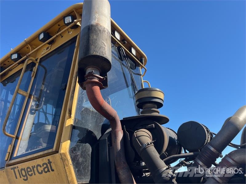Tigercat 1075B 8x8 Series ll Log Forwarder Forwarder