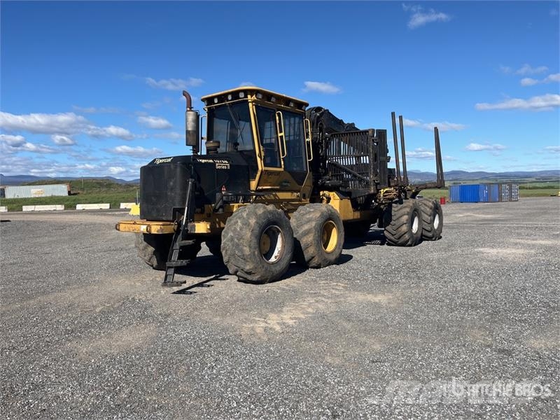 Tigercat 1075B 8x8 Series ll Log Forwarder Forwarder