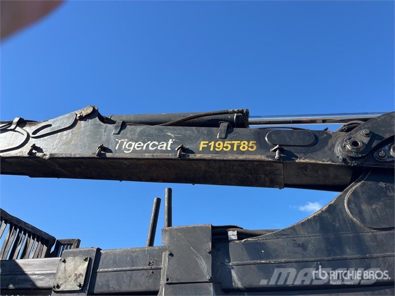 Tigercat 1075B 8x8 Series ll Log Forwarder Forwarder