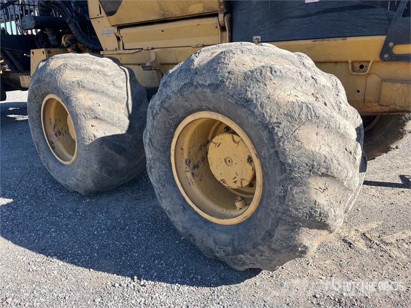 Tigercat 1075B 8x8 Series ll Log Forwarder Forwarder