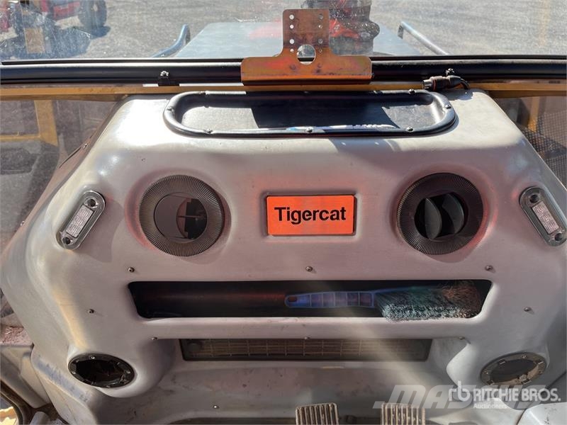 Tigercat 1075B 8x8 Series ll Log Forwarder Forwarder