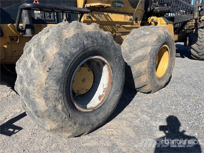 Tigercat 1075B 8x8 Series ll Log Forwarder Forwarder