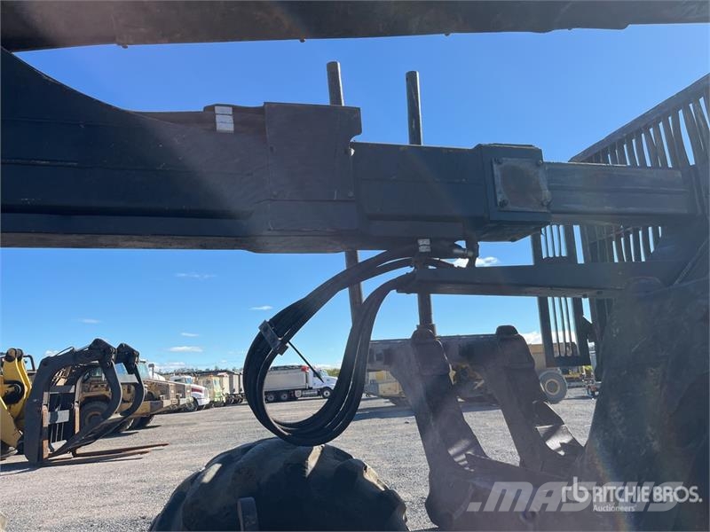 Tigercat 1075B 8x8 Series ll Log Forwarder Forwarder