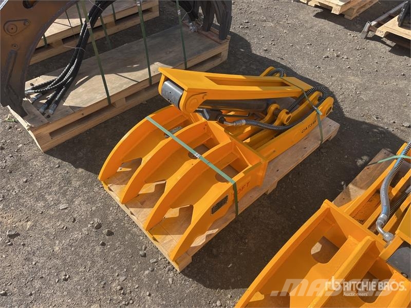  TOFT 06T 560 mm Hydraulic Excavator Thumb - Fits 1 Buckets