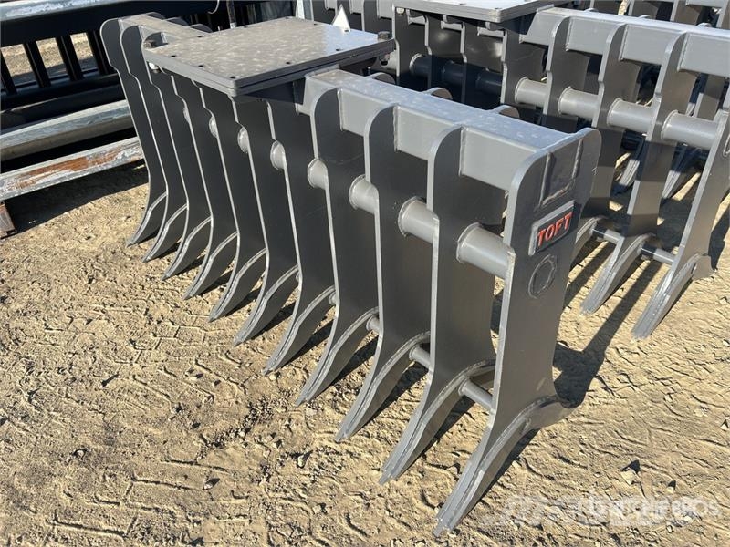  TOFT TWO72 72 in Excavator Rake - Fits 15-30 ton e مكابس وميبسات التبن