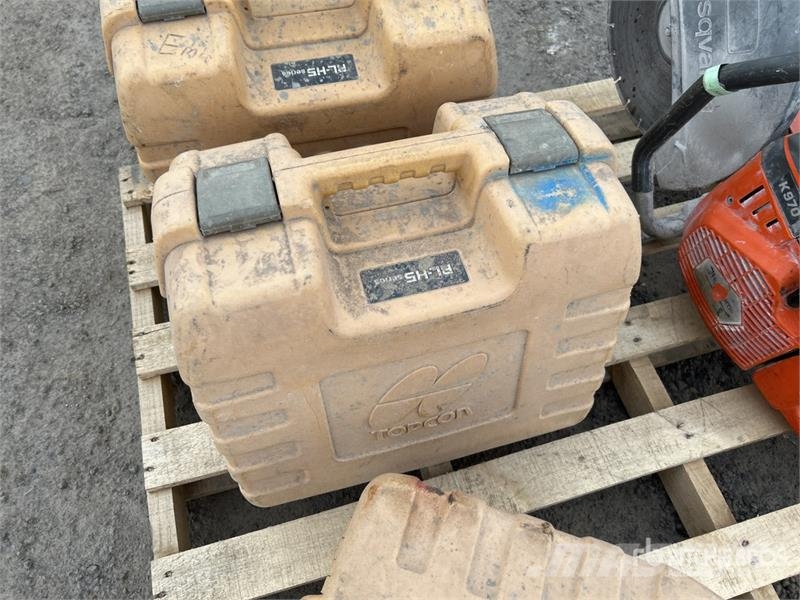 Topcon of (3) Topcon Laser Level Instrumenter, måle- og automatiseringsudstyr