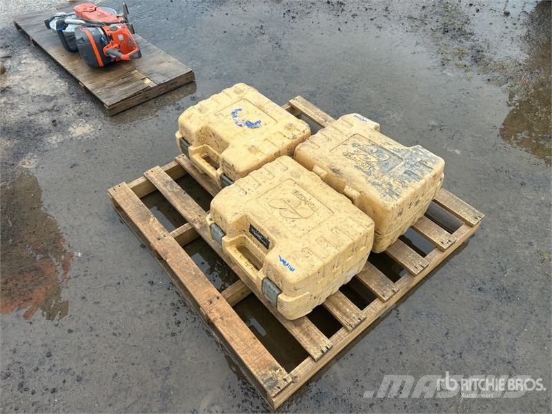 Topcon of (3) Topcon Rotating Laser Level 器械、測量、自動化装置