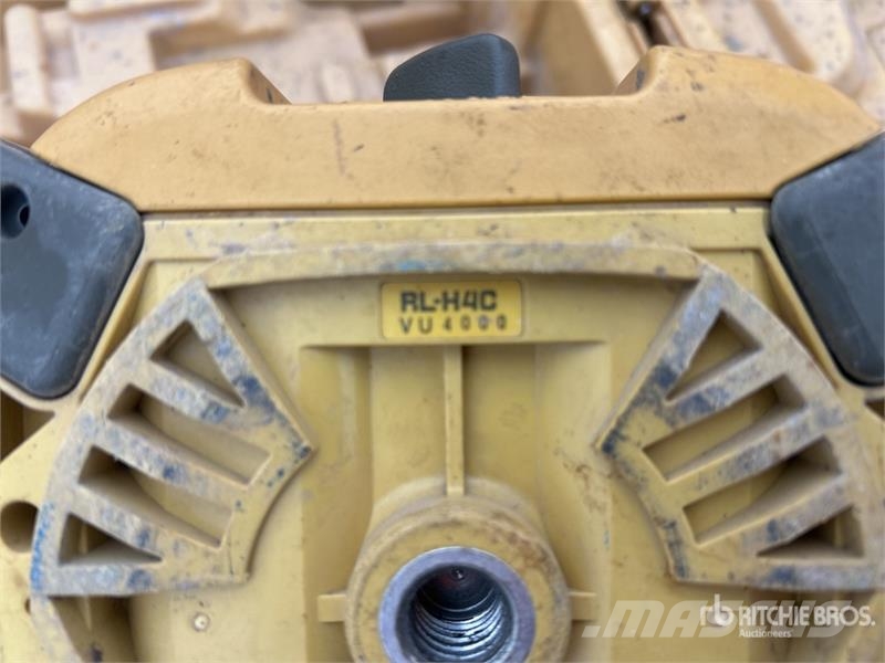 Topcon of (3) Topcon Rotating Laser Level 器械、測量、自動化装置