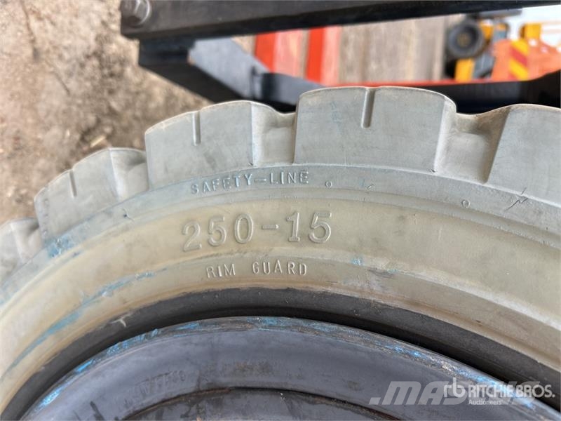 Toyota 32-8FGJ35 Forklift Empilhadores - Outros