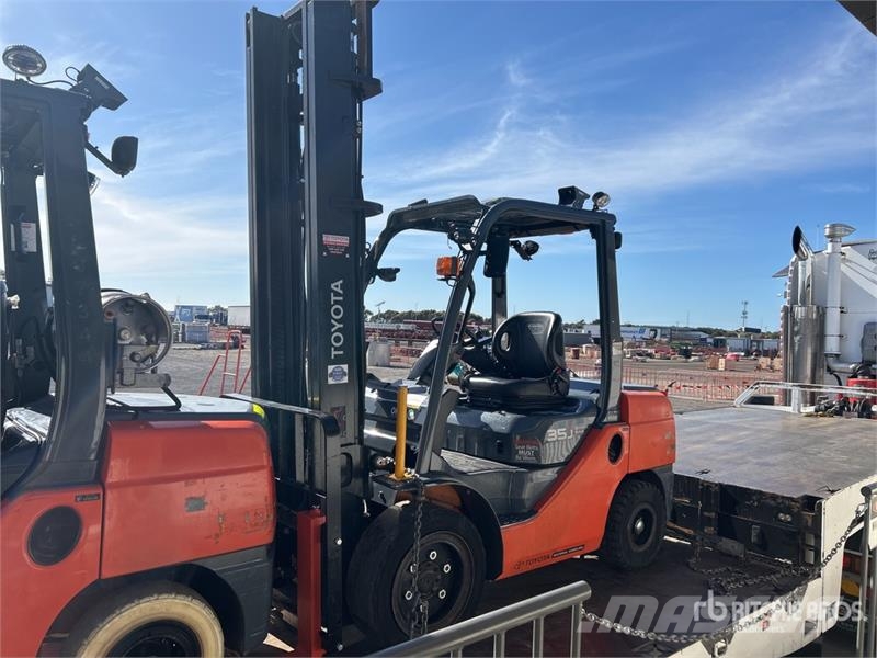 Toyota 32-8FGJ35 Forklift شاحنات ذات رافعات شوكية - أخرى
