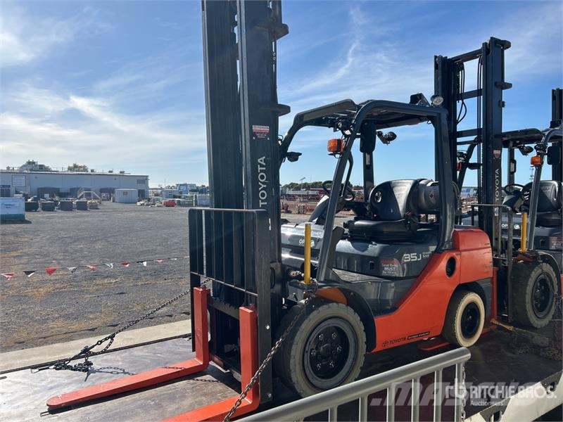 Toyota 32-8FGJ35 Forklift شاحنات ذات رافعات شوكية - أخرى