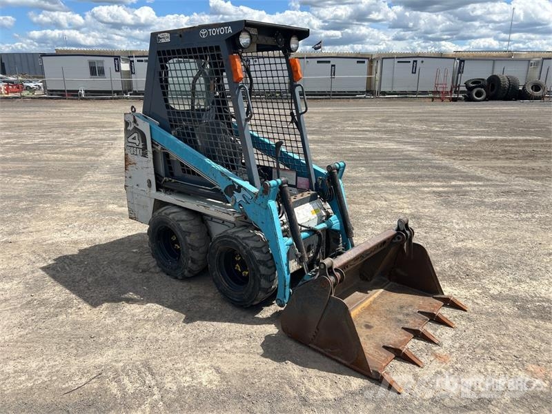 Toyota 4SDK4 Mini Skid Steer Loader Skid steer loaders