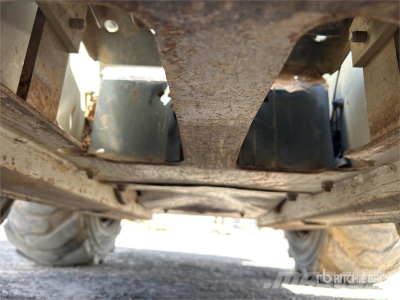 Toyota 4SDK4 Mini Skid Steer Loader Skid steer loaders