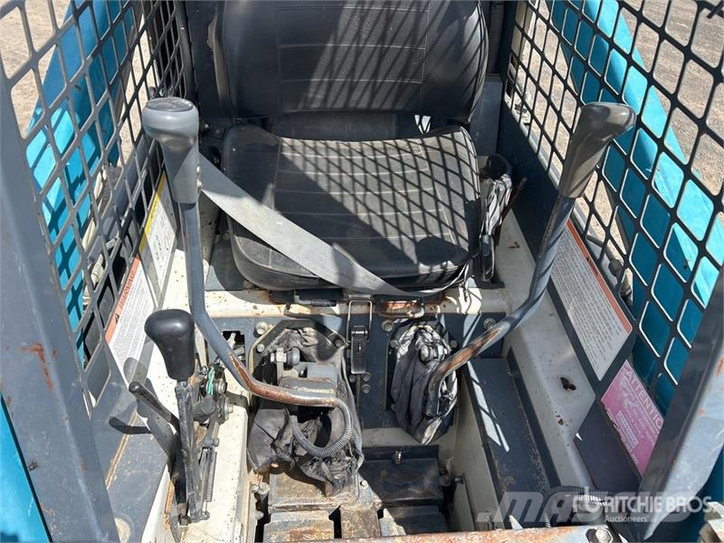 Toyota 4SDK4 Mini Skid Steer Loader Skid steer loaders