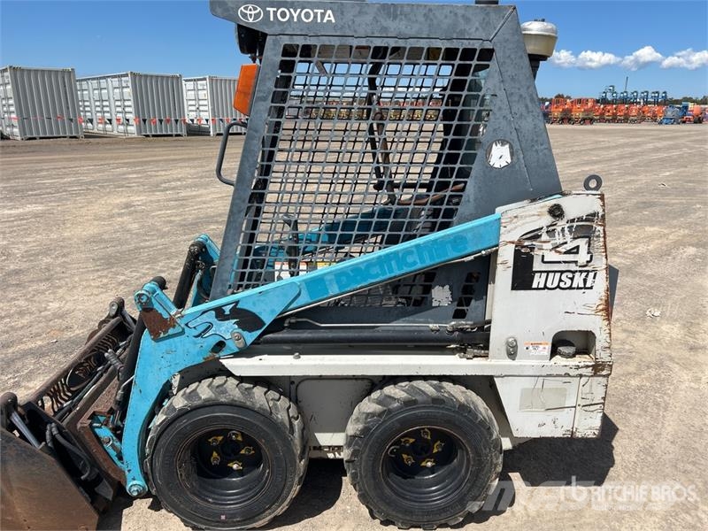 Toyota 4SDK4 Mini Skid Steer Loader Skid steer loaders