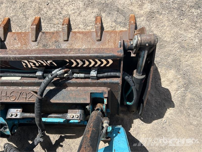 Toyota 4SDK4 Mini Skid Steer Loader Skid steer loaders