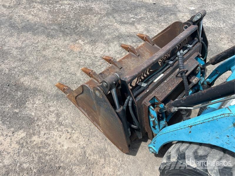 Toyota 4SDK4 Mini Skid Steer Loader Skid steer loaders
