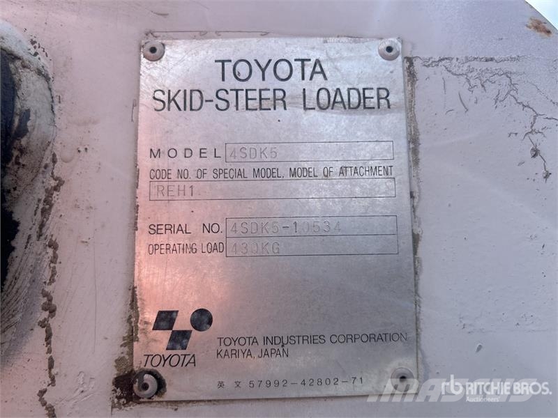 Toyota 4SDK5 Skid Steer Loader Skid steer loaders