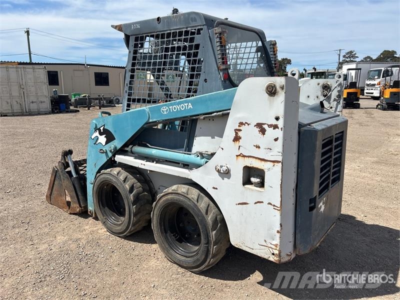 Toyota 4SDK5 Skid Steer Loader Skid steer loaders