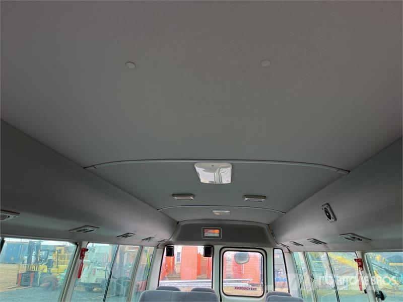 Toyota Coaster 4x2 21-Seat Bus Mini-bus