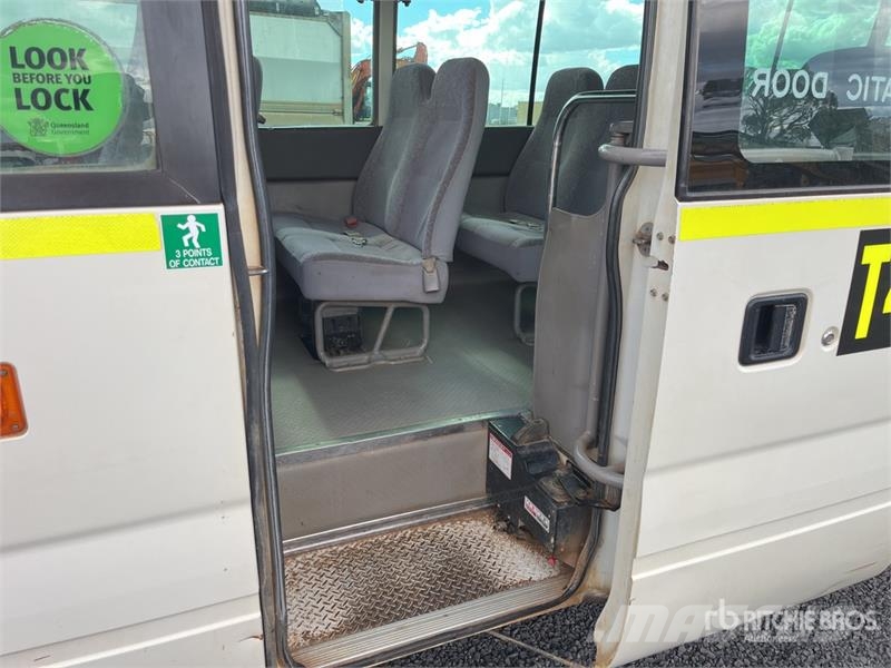 Toyota Coaster 4x2 21-Seat Bus Mini-bus