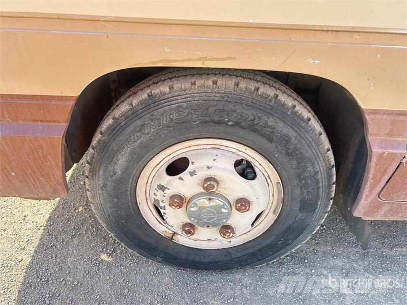 Toyota Coaster Motor Home Asuntoautot ja asuntovaunut
