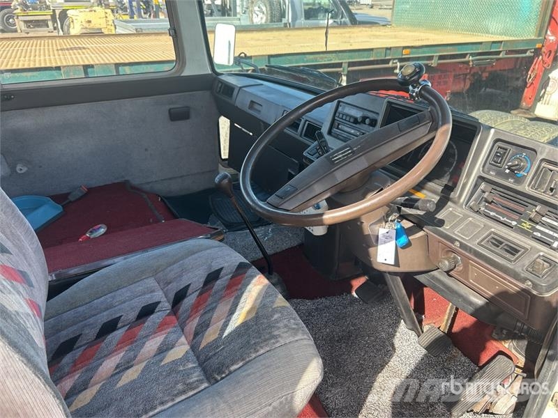 Toyota Coaster Motor Home Asuntoautot ja asuntovaunut