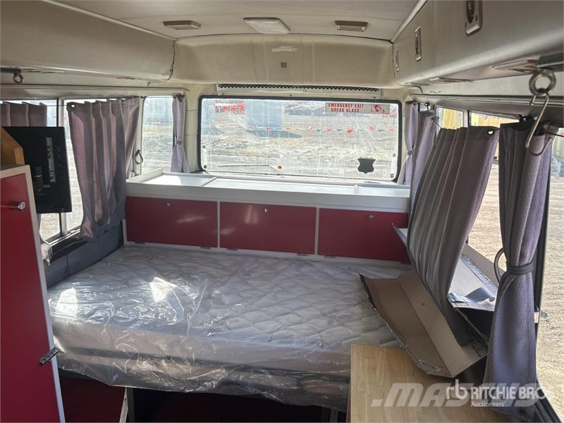 Toyota Coaster Motor Home Asuntoautot ja asuntovaunut